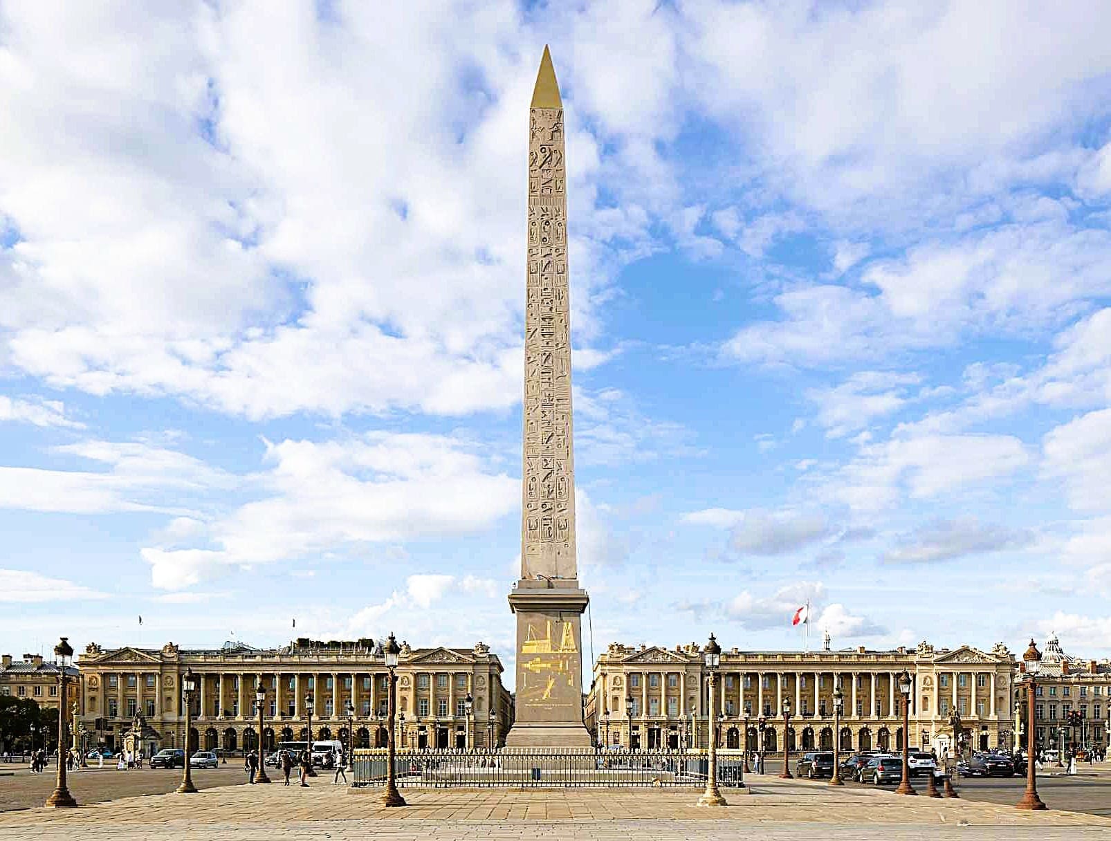 Détail des inscriptions de l’obélisque de la Concorde